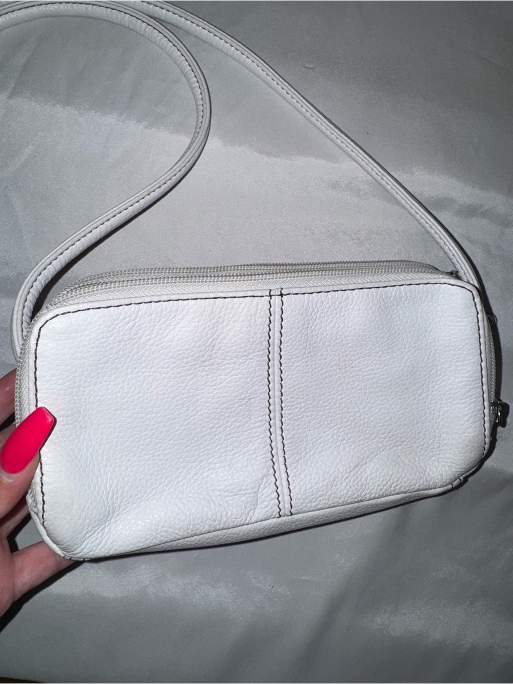 Classic White Leather Crossbody Bag - Picture 2 of 11